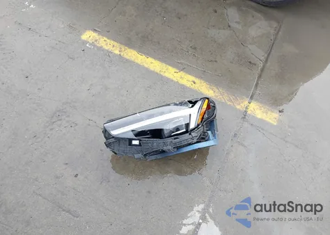 2023 Volvo C40 Recharge Pure Electric Twin Ultimate z USA, uszkodzony, nr VIN YV4ED3GM6P2039398